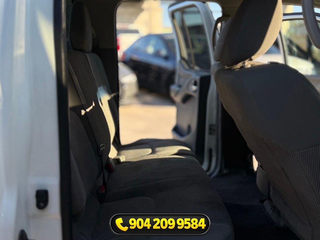 Used 2015 Nissan Frontier SV w/ SV Value Truck Package RWD image 16