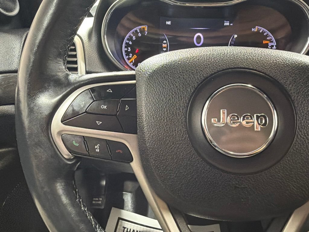 Used 2018 Jeep Grand Cherokee Altitude AWD/4WD image 24