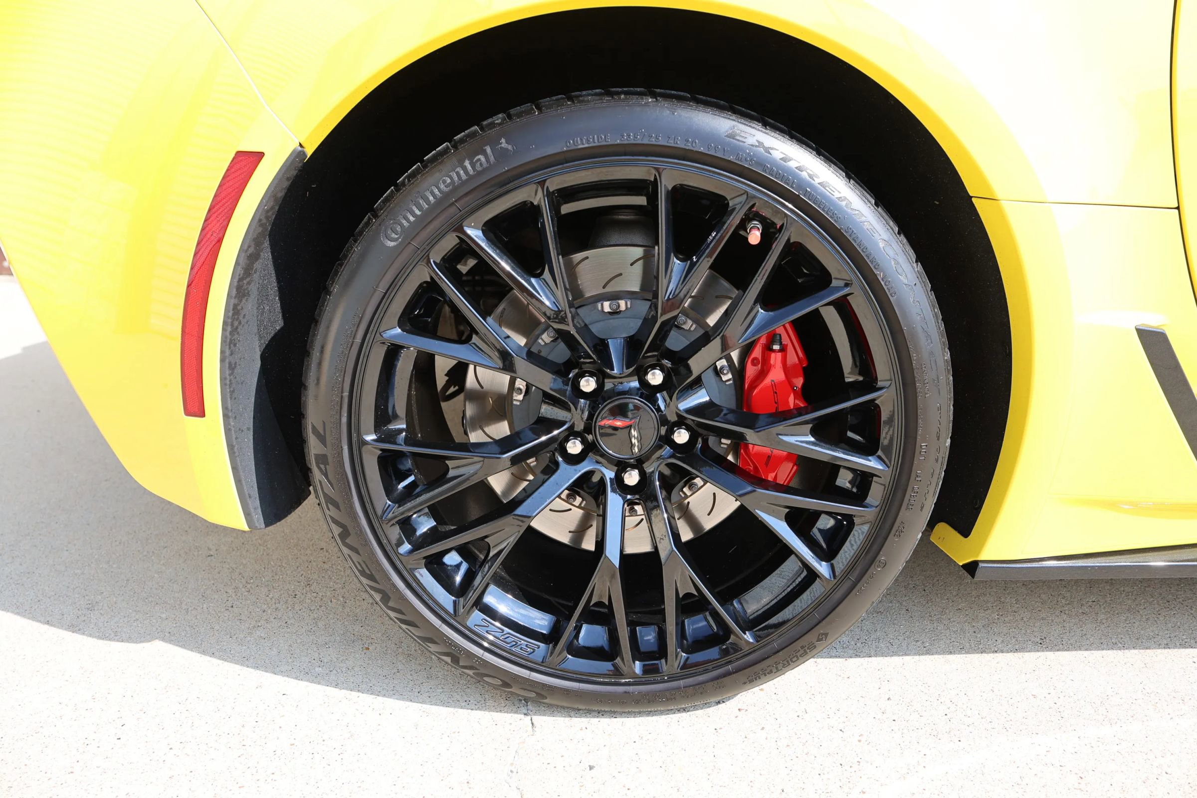 Used 2016 Chevrolet Corvette Z06 w/ 2LZ Preferred Equipment Group image 28