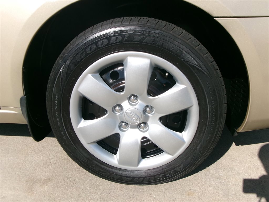 Used 2008 Kia Optima LX image 36