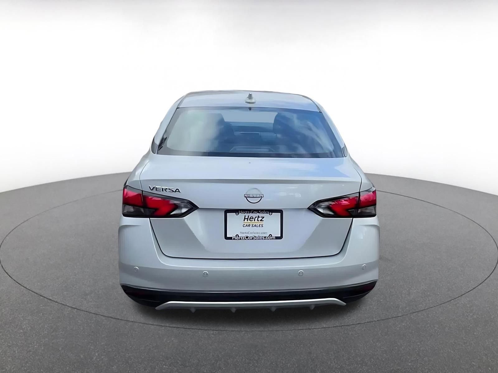 Used 2025 Nissan Versa SV image 12