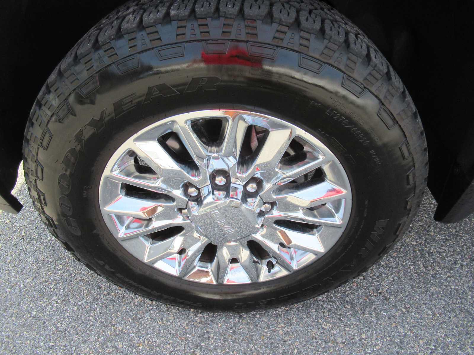 Used 2023 GMC Sierra 2500 Denali w/ Technology Package AWD/4WD image 12