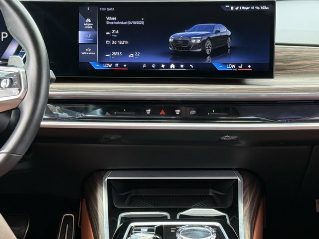 Used 2023 BMW 760i xDrive AWD/4WD image 17
