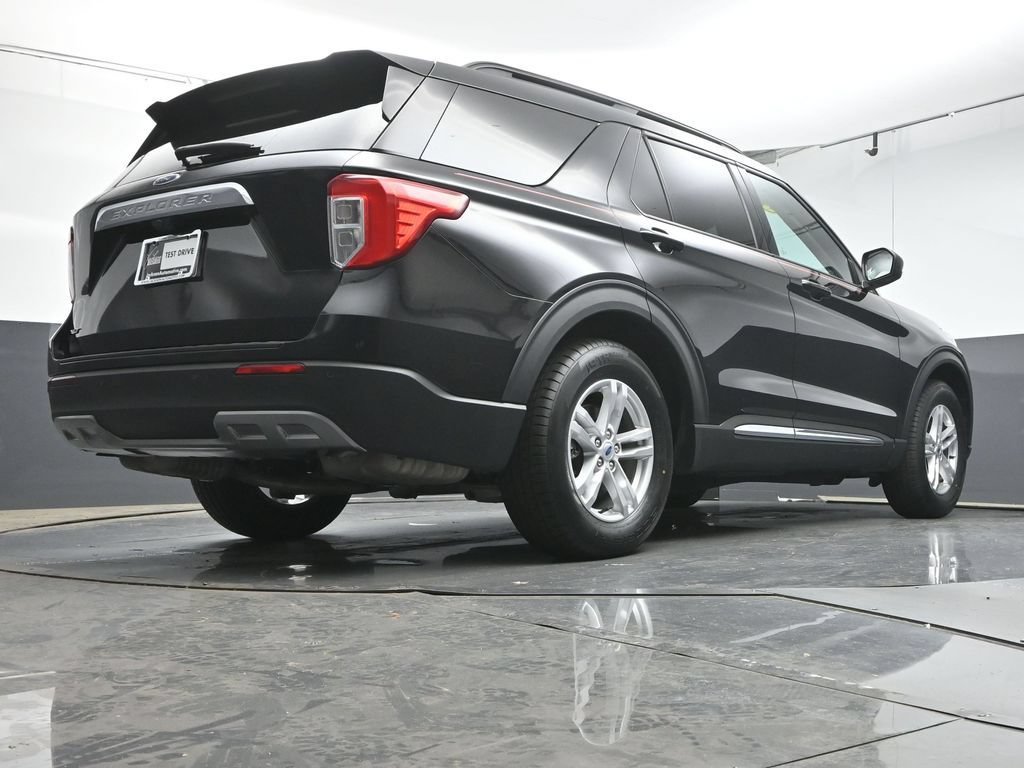 Used 2023 Ford Explorer XLT w/ Equipment Group 202A RWD image 38