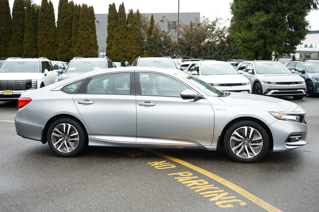 Used 2018 Honda Accord Touring image 5