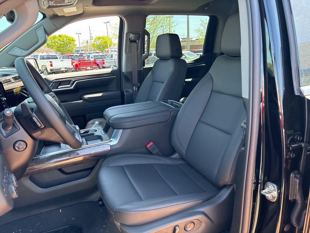 New 2025 Chevrolet Silverado 1500 LTZ w/ Technology Package image 16