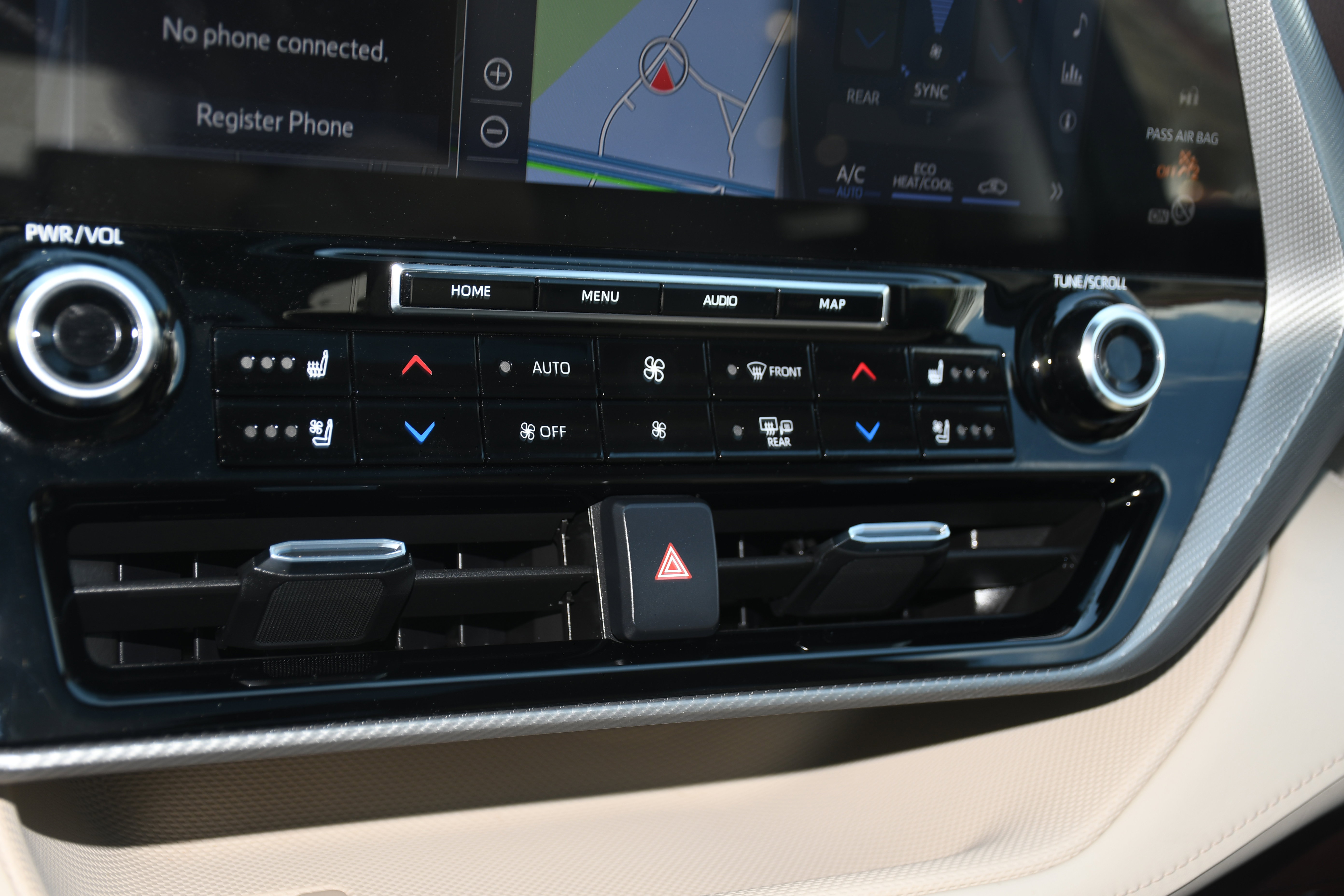 Used 2021 Toyota Highlander Platinum image 16