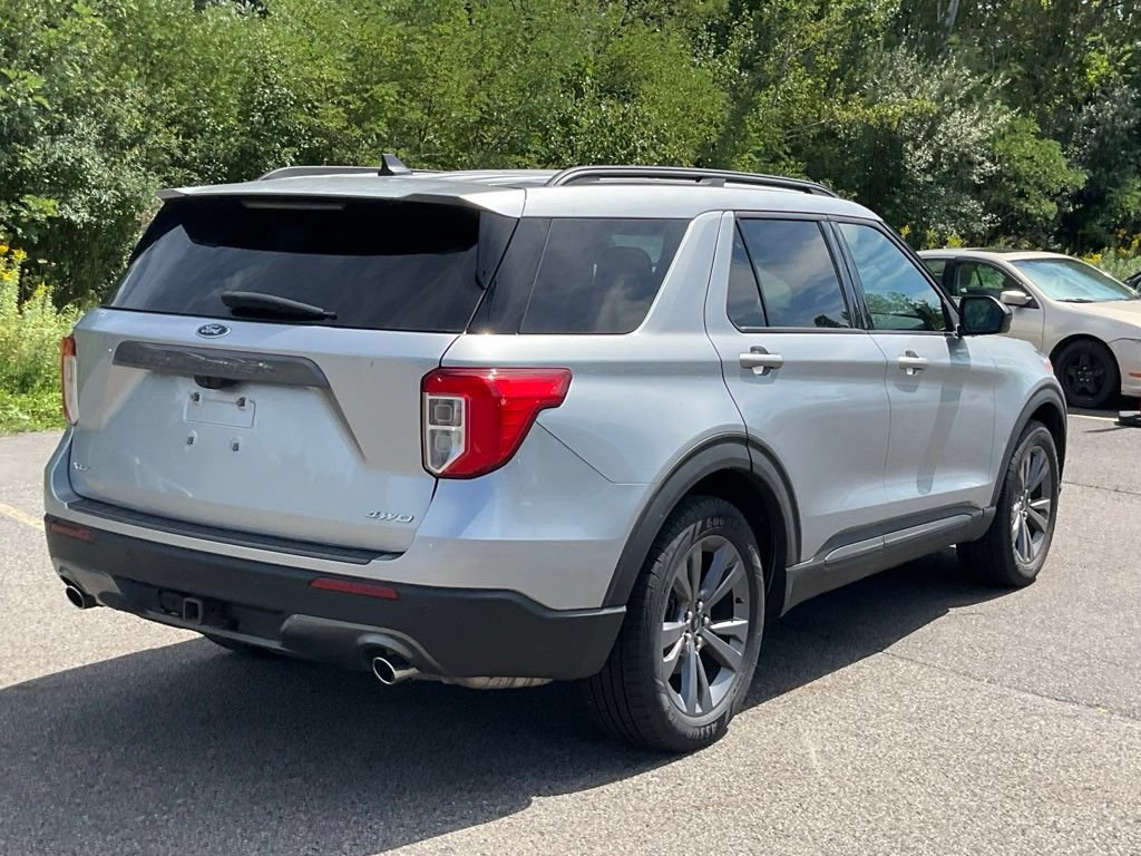 Used 2022 Ford Explorer XLT w/ Equipment Group 202A AWD/4WD image 25
