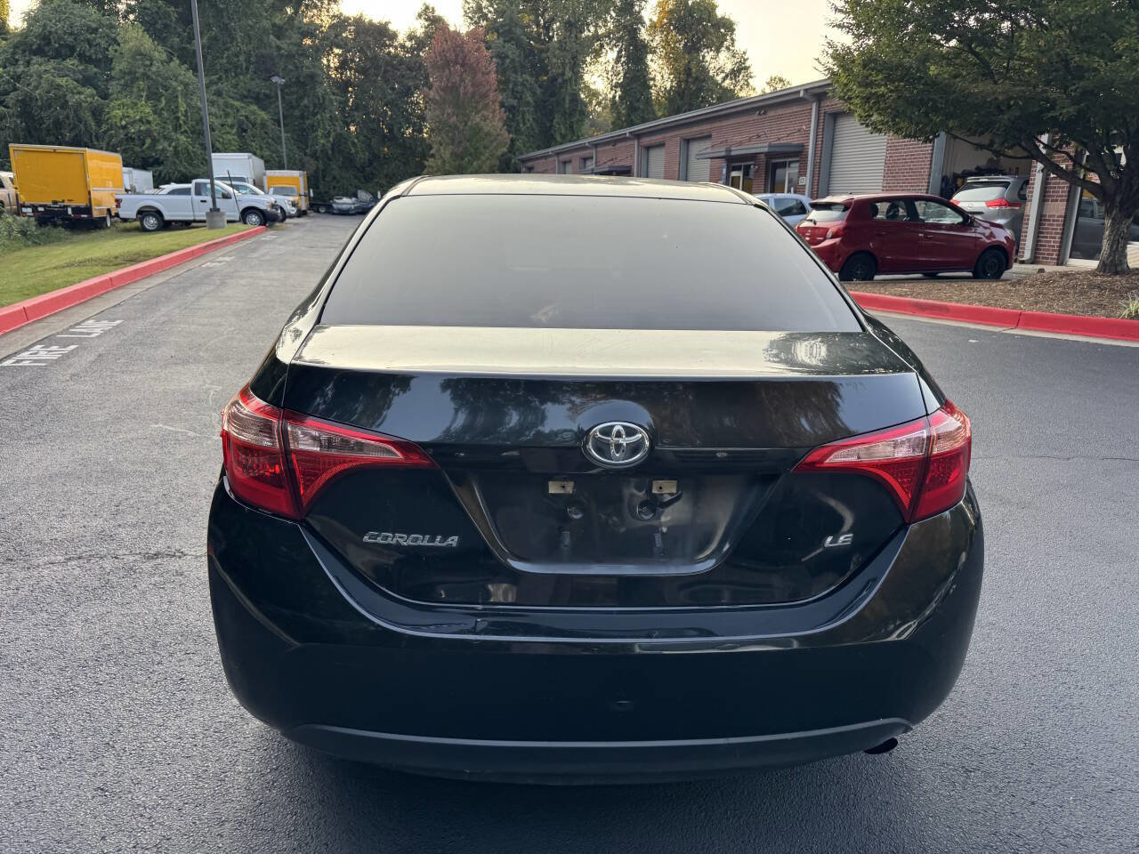 Used 2019 Toyota Corolla LE image 4
