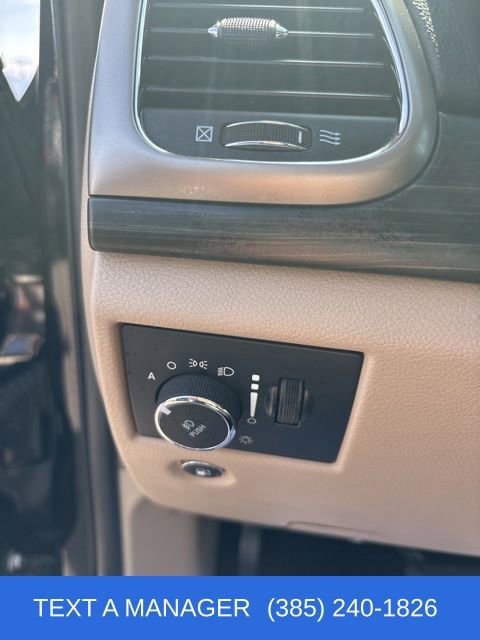 Used 2020 Jeep Grand Cherokee Laredo w/ 18" Wheel & 8.4" Radio Group image 21