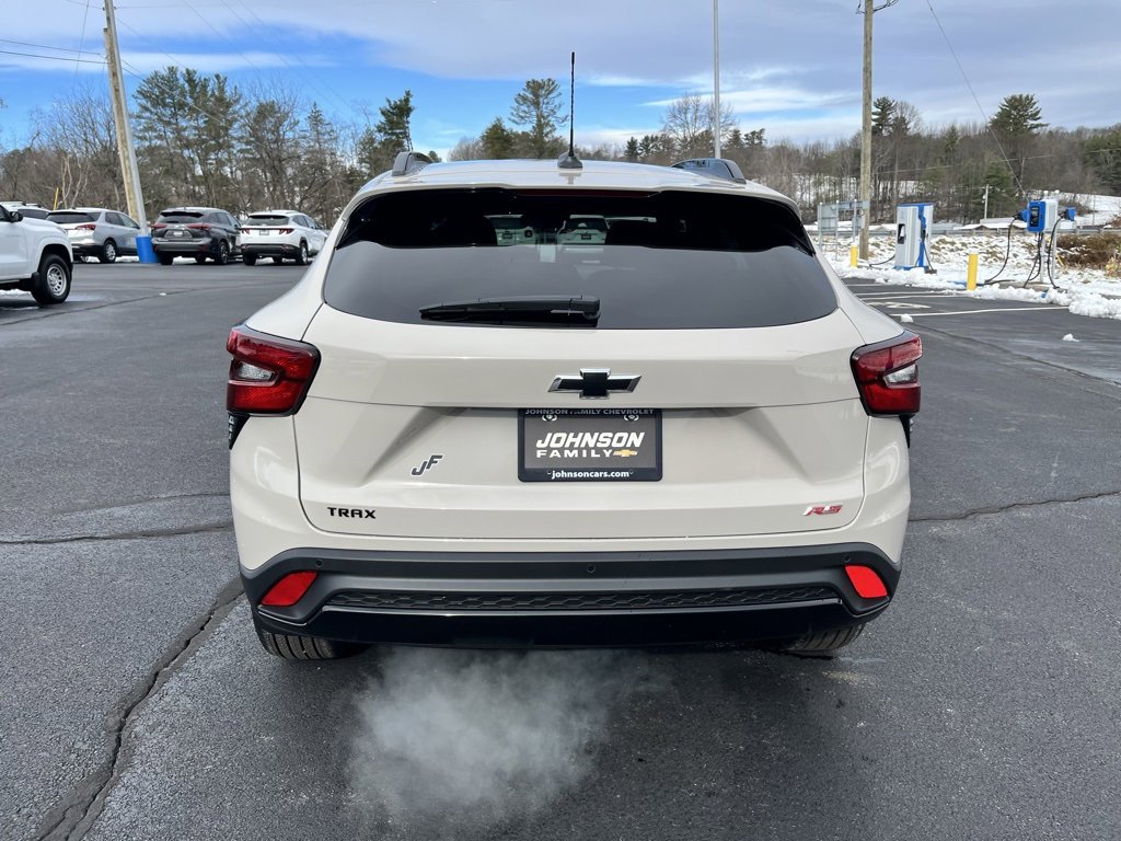 New 2026 Chevrolet Trax RS w/ Sunroof Package image 23