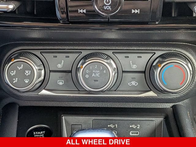 Certified 2025 Nissan Kicks SV w/ SV Premium Package AWD/4WD image 27