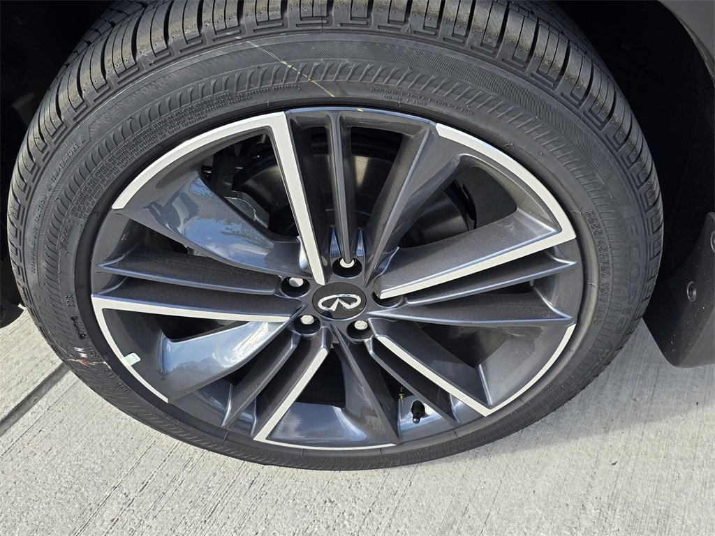New 2025 INFINITI QX50 Sport image 9
