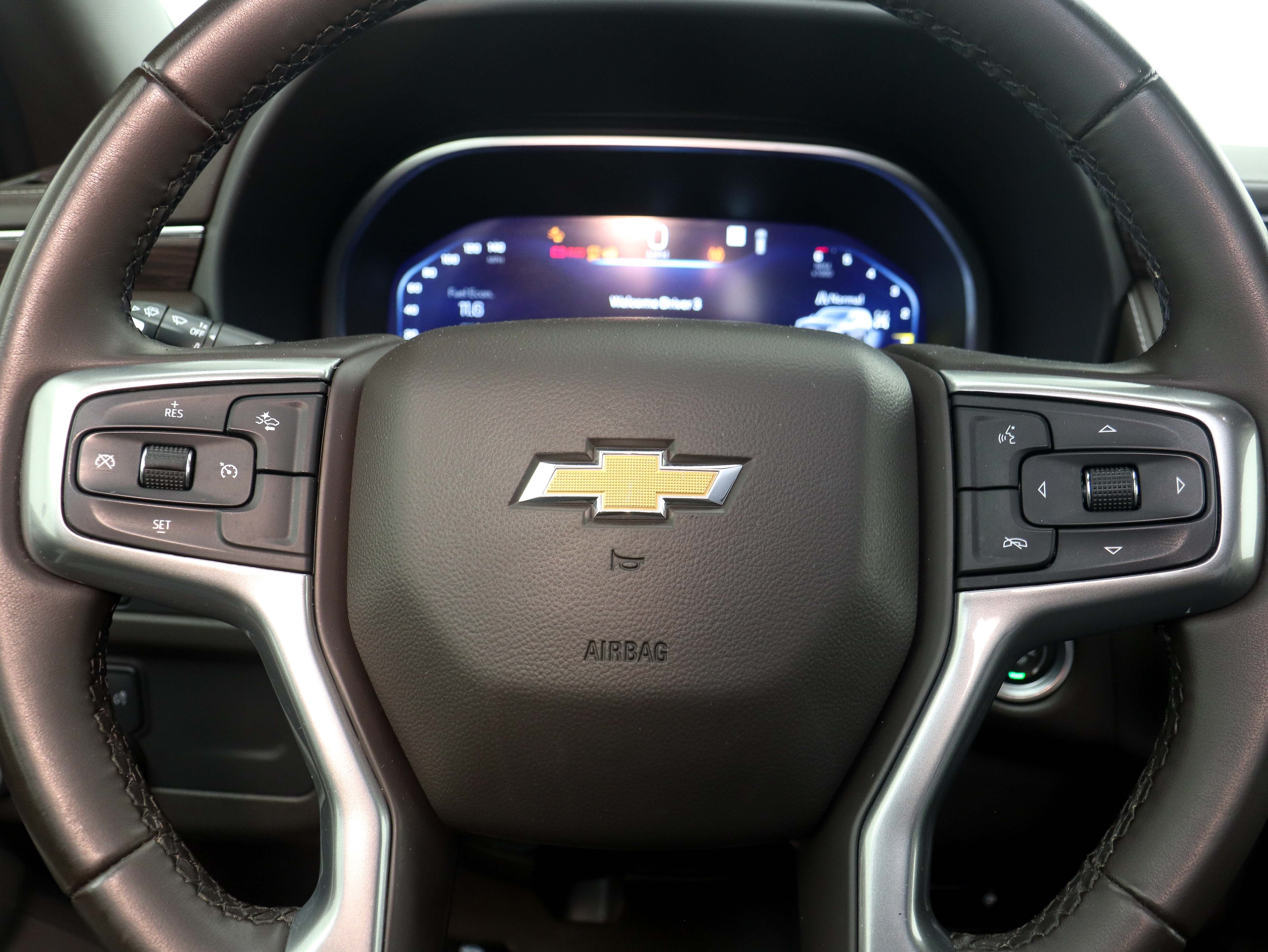 Used 2023 Chevrolet Suburban LT AWD/4WD image 25
