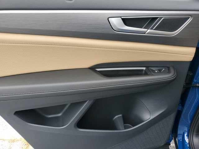 New 2026 Volkswagen Atlas Cross Sport SE FWD image 13