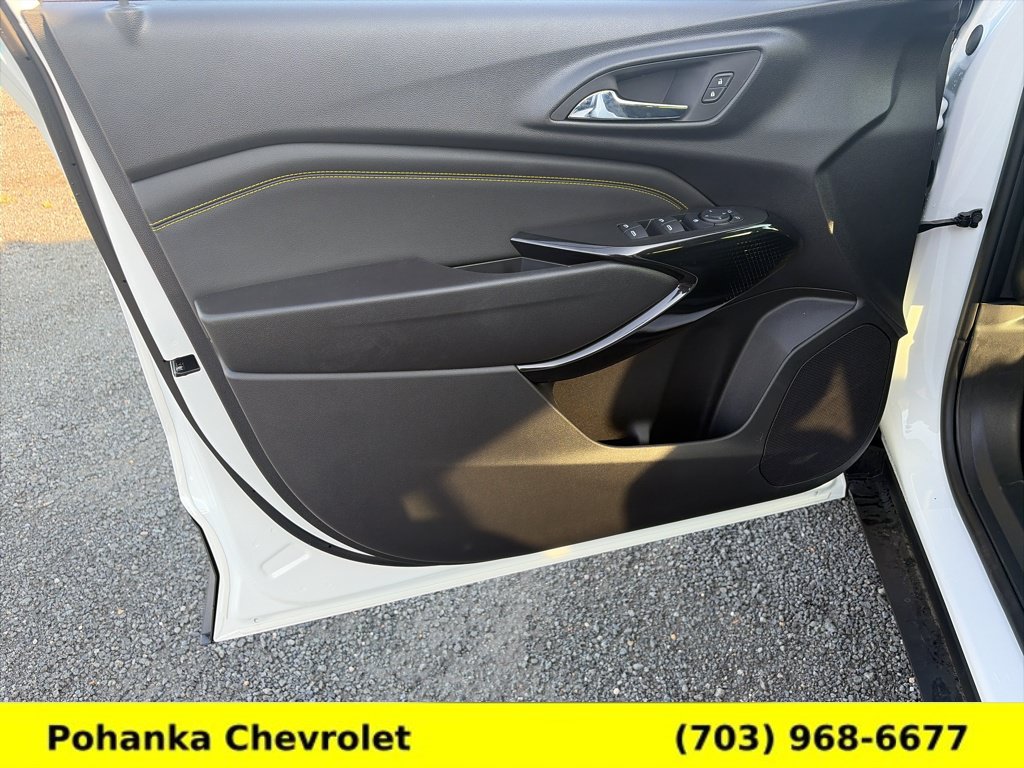 New 2026 Chevrolet Trax LT w/ Driver Confidence Package FWD image 21