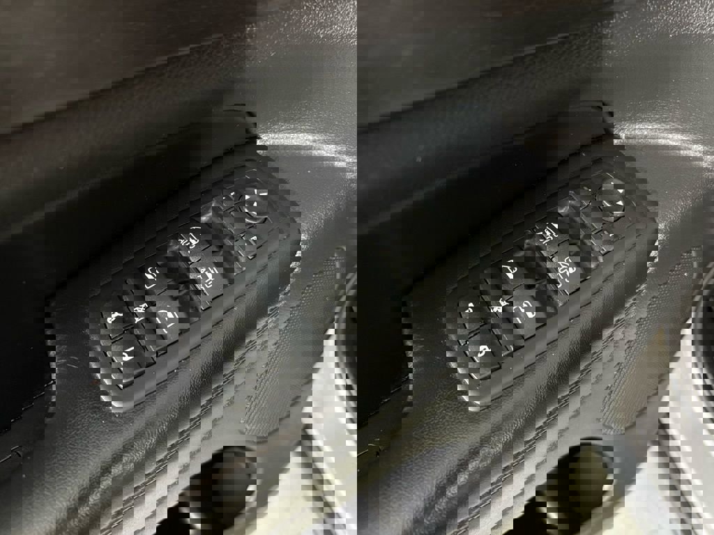 Used 2016 Jeep Grand Cherokee Laredo w/ Quick Order Package 23E image 15