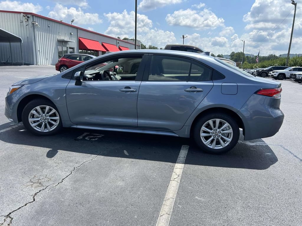 Used 2026 Toyota Corolla LE w/ LE Premium Package FWD image 6