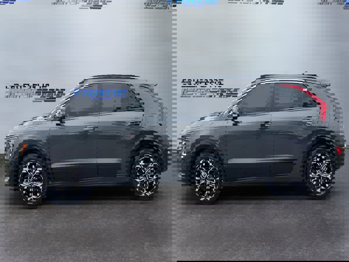 Used 2025 Kia Niro EX Touring image 8