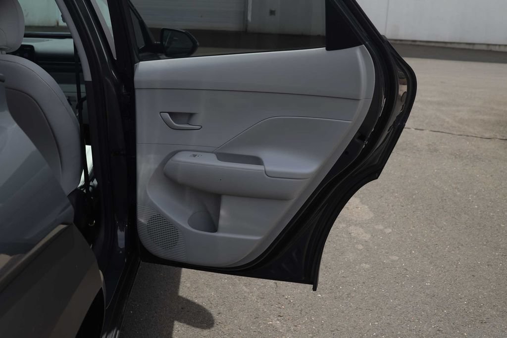 Used 2024 Hyundai Kona SEL AWD/4WD image 17