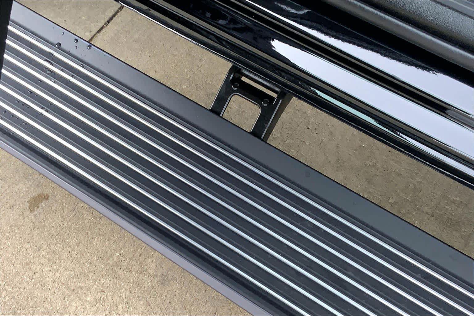 New 2026 Jeep Grand Wagoneer L Limited AWD/4WD image 15