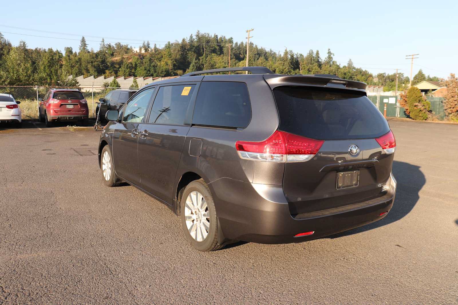 Used 2013 Toyota Sienna XLE AWD/4WD image 7