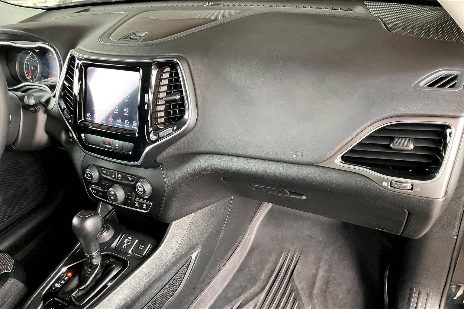 Used 2022 Jeep Cherokee Limited w/ Mopar Interior Package AWD/4WD image 22