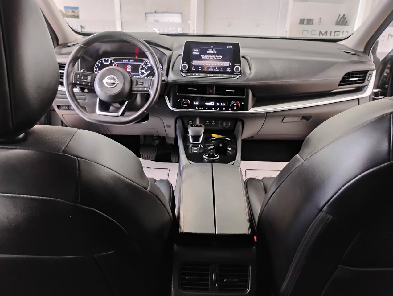 Used 2024 Nissan Rogue SV w/ SV Premium Package AWD/4WD image 71