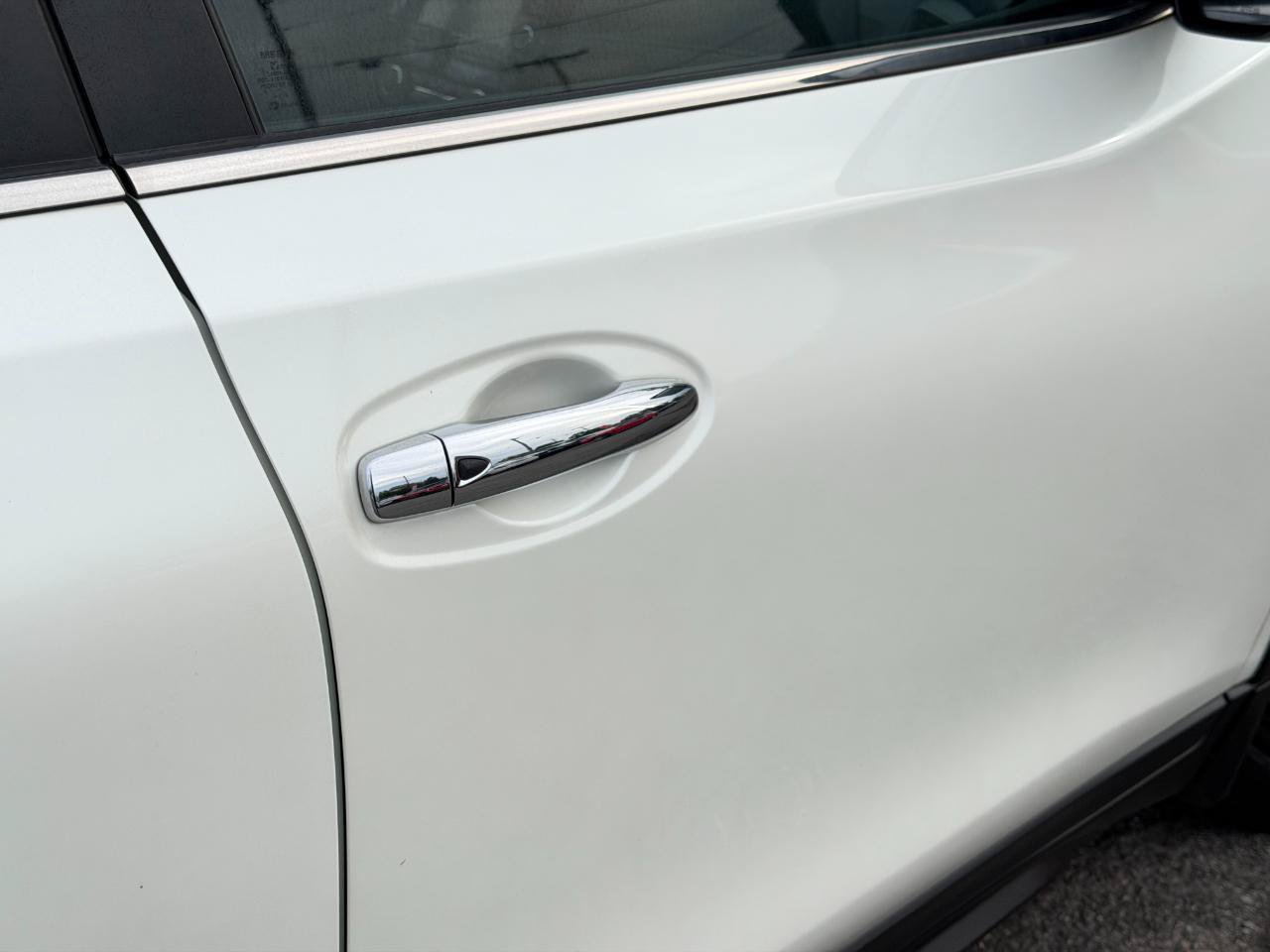 Used 2018 Nissan Rogue SV AWD/4WD image 85