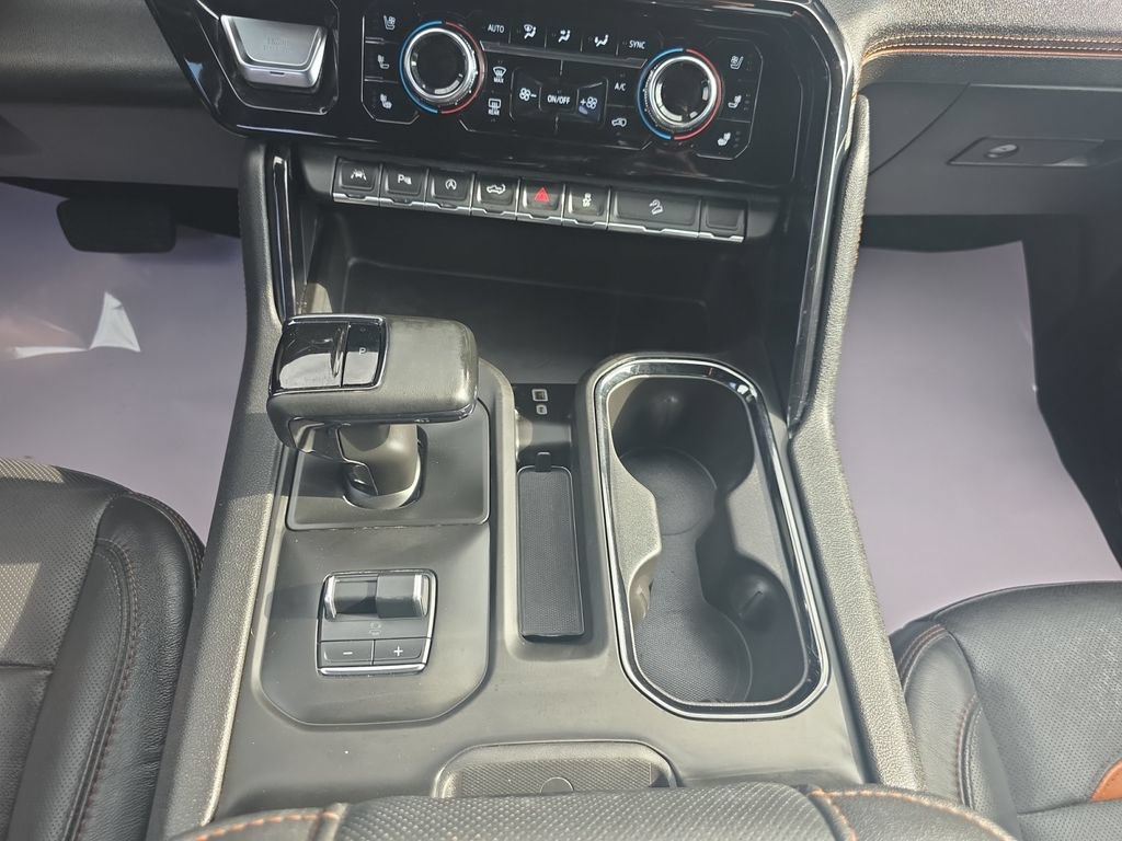 Used 2025 GMC Sierra 1500 AT4 AWD/4WD image 12