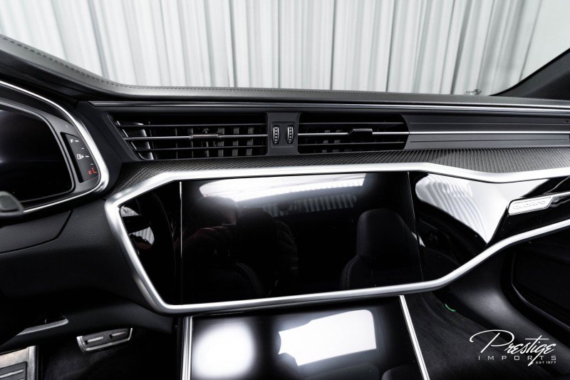 Used 2022 Audi RS 6 w/ Executive Package image 30