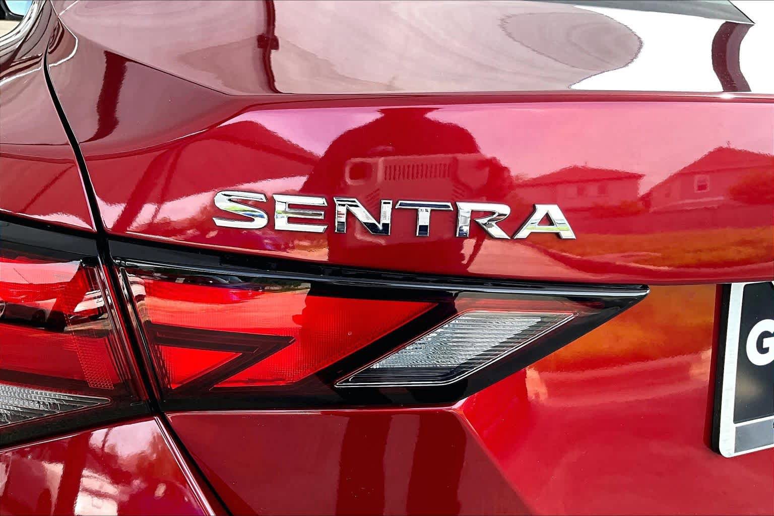 Certified 2023 Nissan Sentra SV FWD image 10
