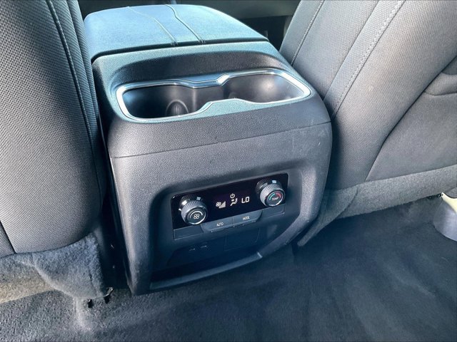 Used 2024 Chevrolet Traverse LS FWD image 24