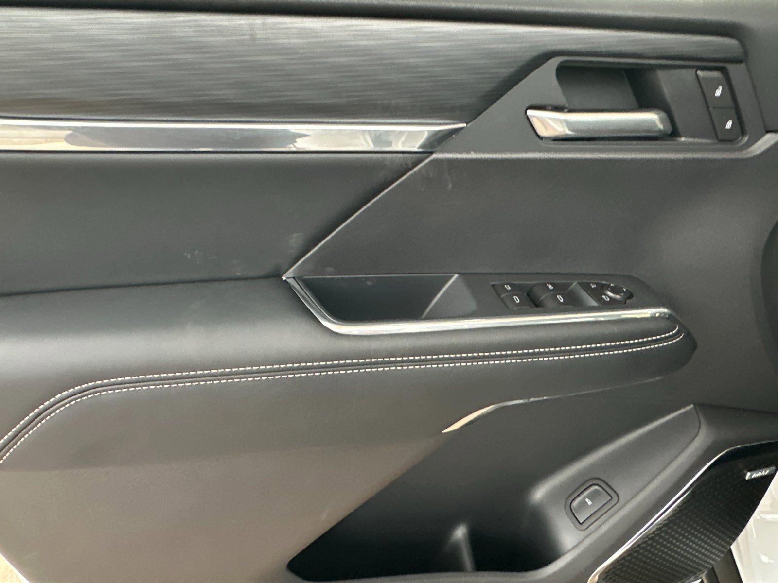 New 2026 GMC Acadia Elevation FWD image 11
