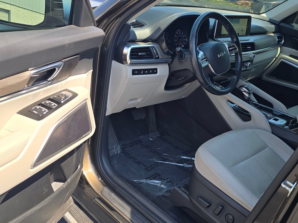 Used 2022 Kia Telluride EX w/ EX Premium Package AWD/4WD image 9