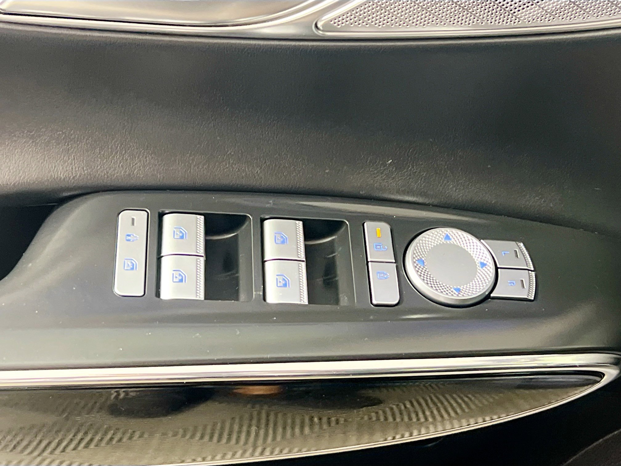 Used 2026 Genesis GV70 2.5T image 16