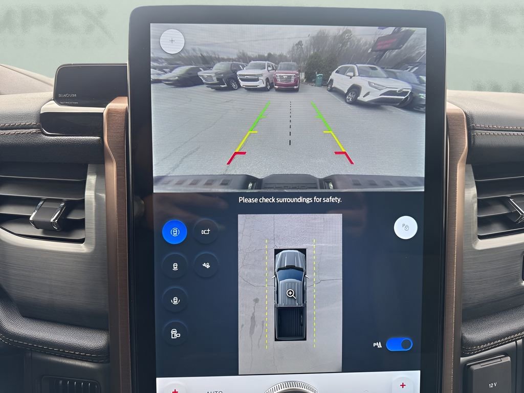 Used 2022 Ford F150 Lightning Lariat image 21