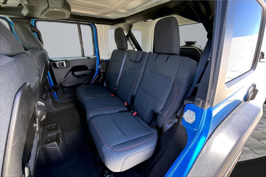 Certified 2025 Jeep Wrangler Unlimited Rubicon w/ Convenience Group AWD/4WD image 19