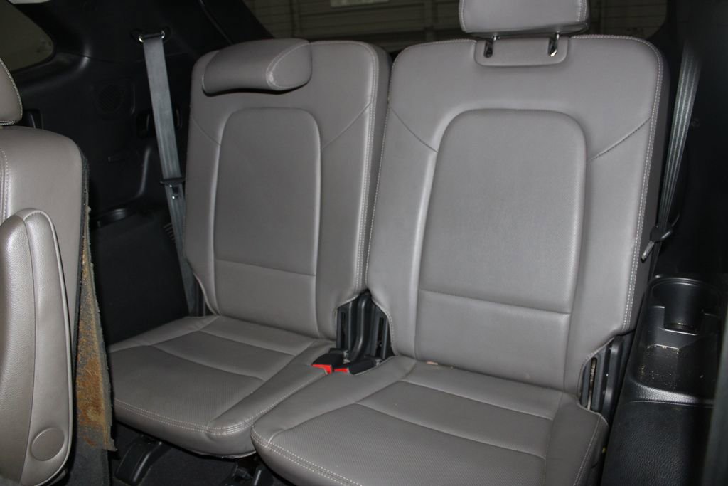 Used 2017 Hyundai Santa Fe Limited image 34