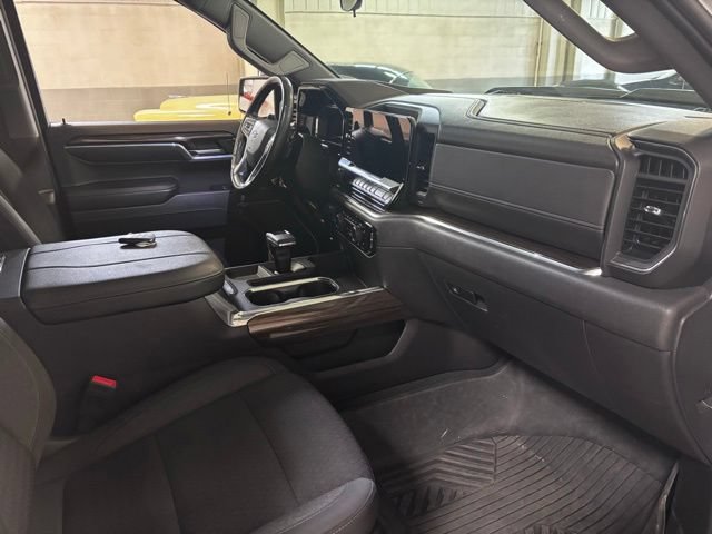 Certified 2024 Chevrolet Silverado 1500 LT Trail Boss w/ Dark Appearance Package AWD/4WD image 29