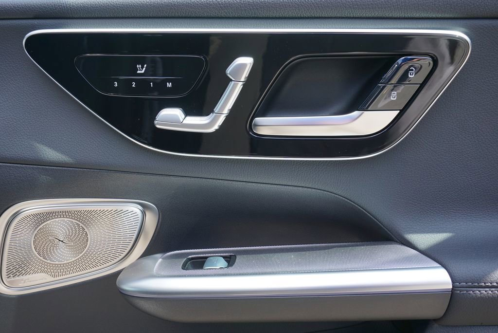 Certified 2025 Mercedes-Benz GLC 300 4MATIC image 62