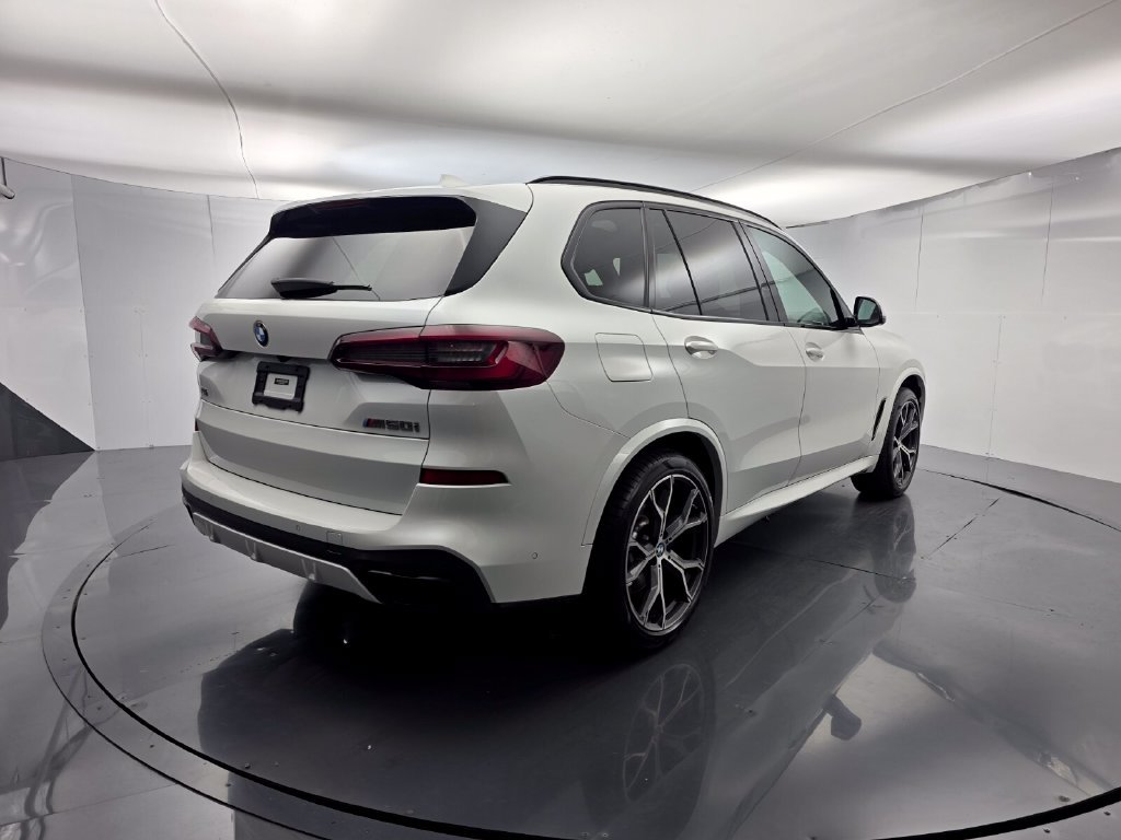 Used 2021 BMW X5 M50i w/ Premium Package AWD/4WD image 6
