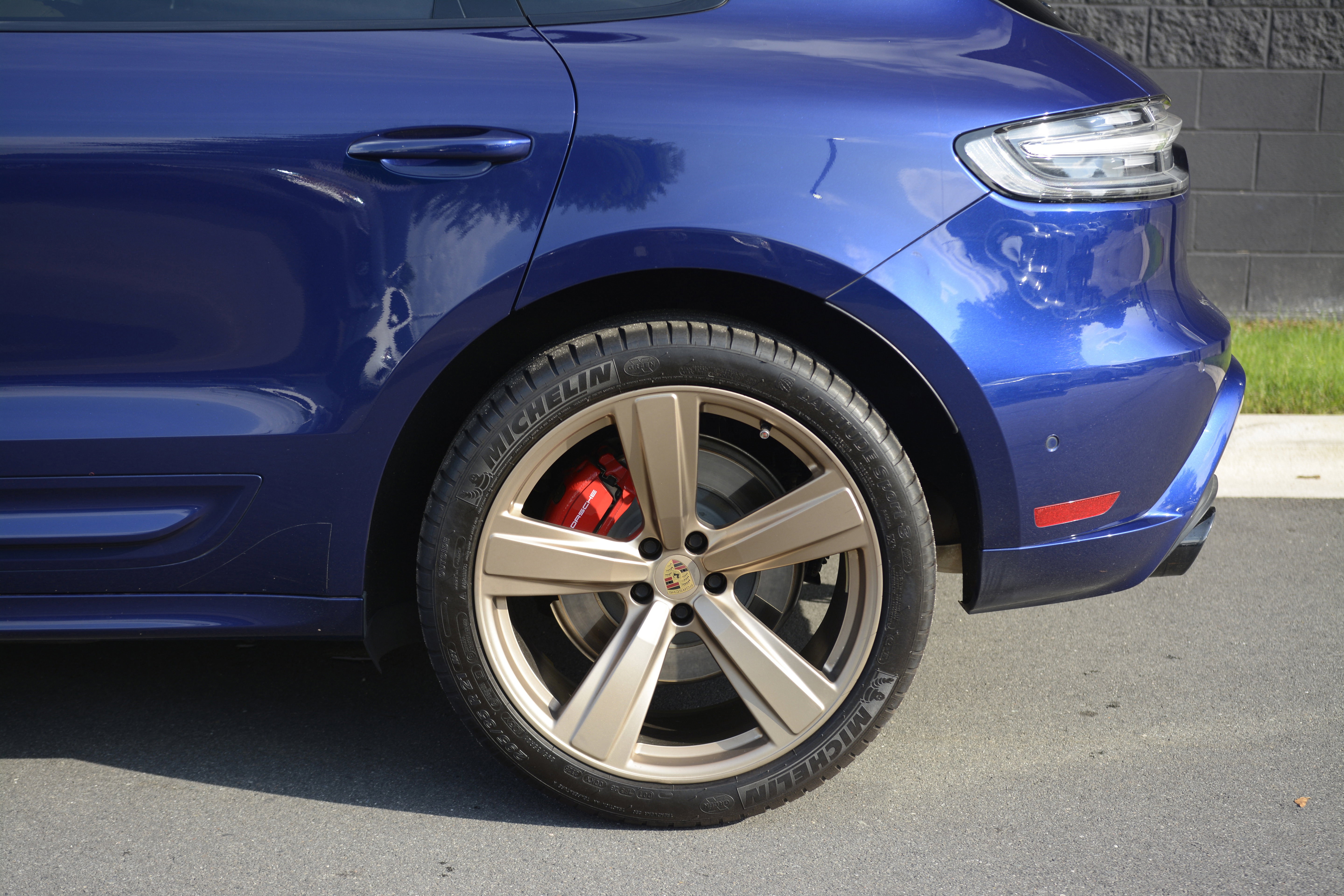 Certified 2022 Porsche Macan GTS AWD/4WD image 41