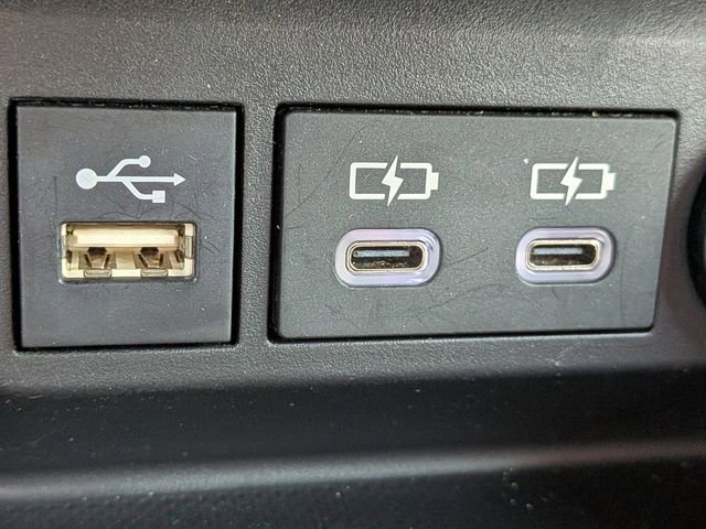 Used 2023 Toyota Highlander XLE image 25