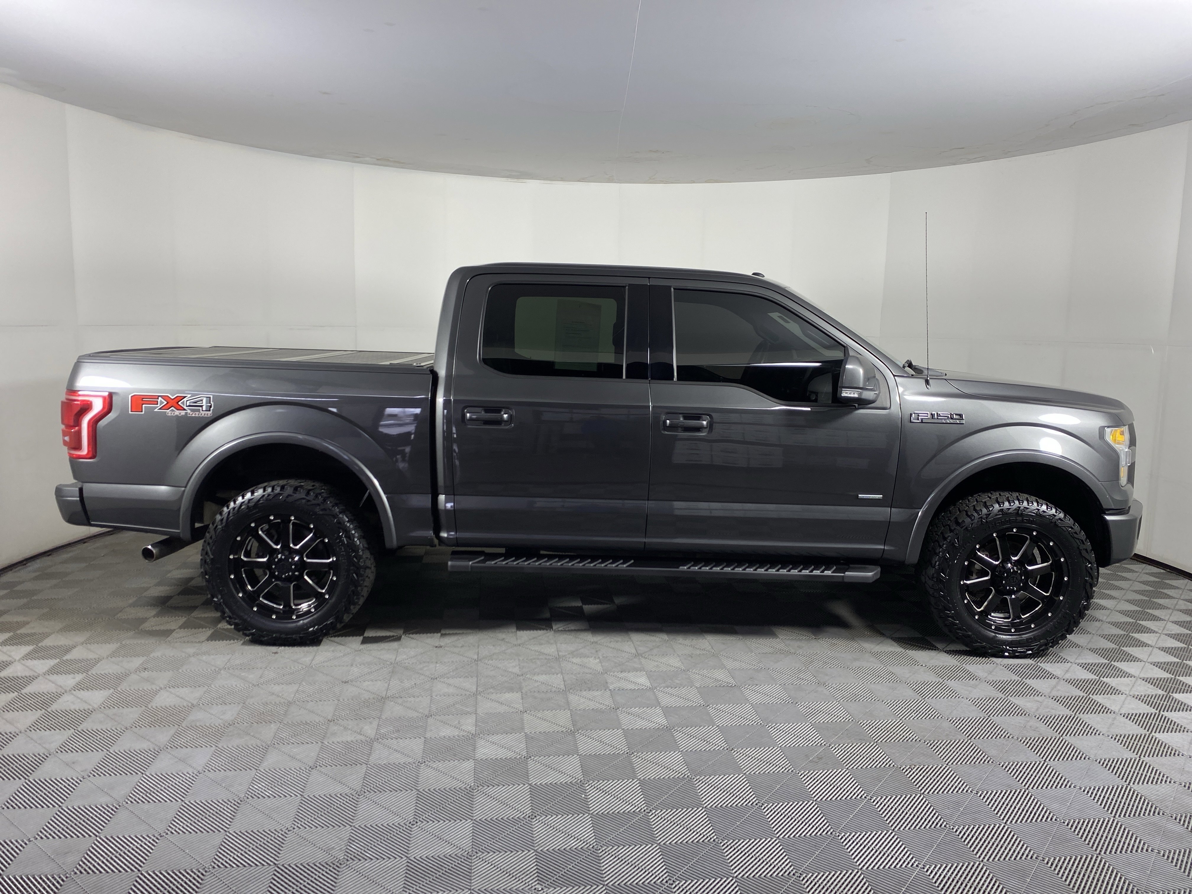 Used 2015 Ford F150 Lariat w/ Equipment Group 501A Mid image 7