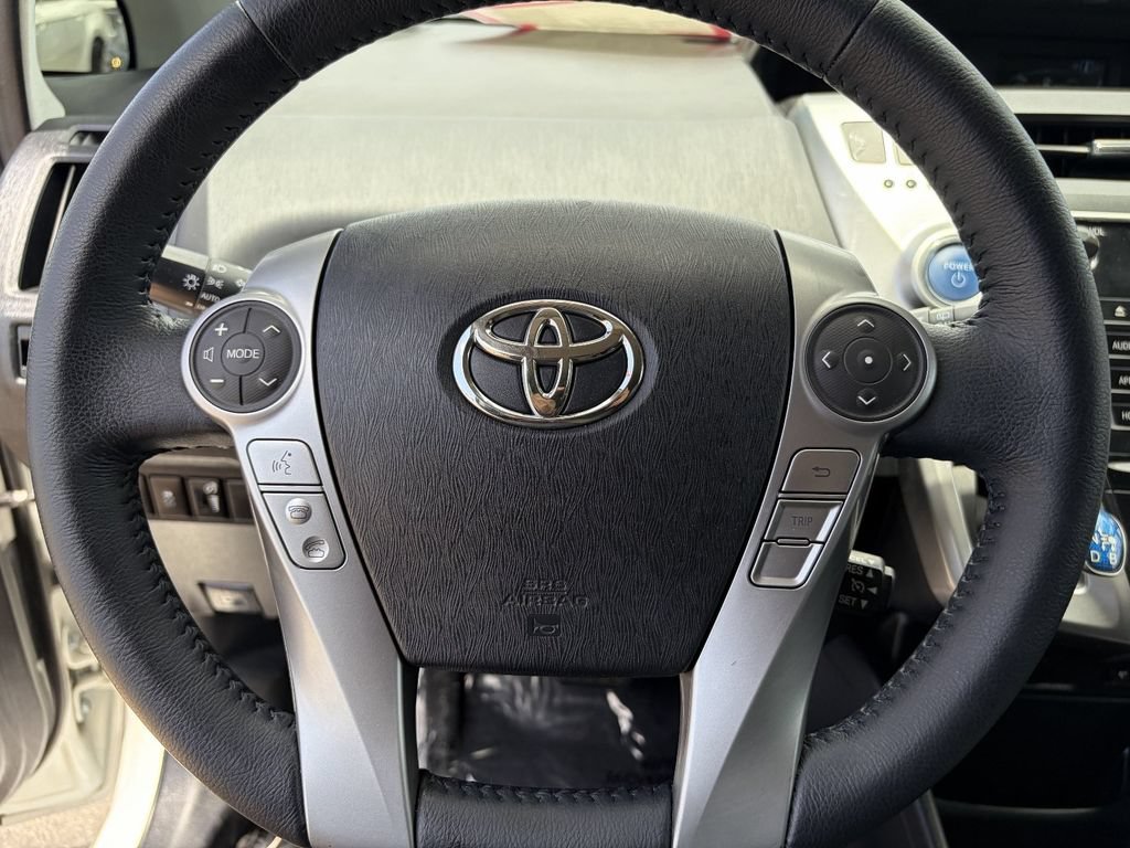 Certified 2017 Toyota Prius V FWD image 37