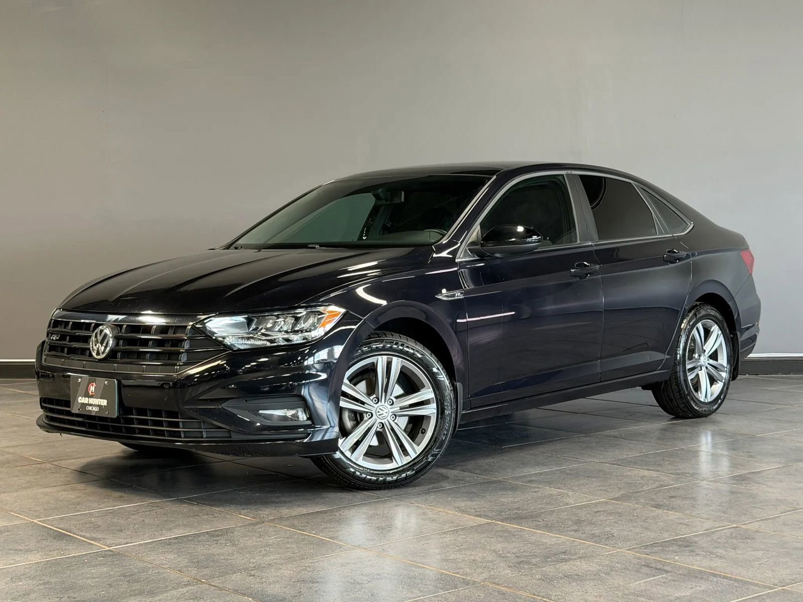 Used 2019 Volkswagen Jetta R-Line FWD image 1