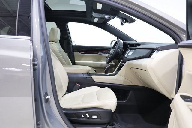 Used 2017 Cadillac XT5 Premium Luxury FWD image 38