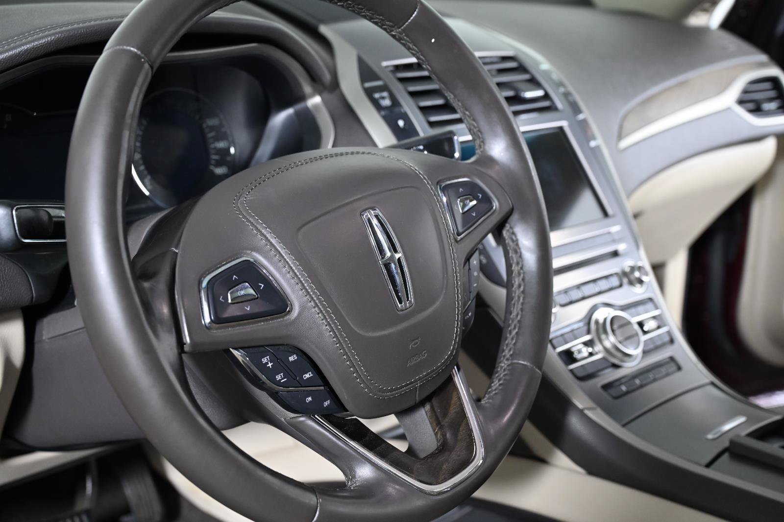 Used 2018 Lincoln MKZ Reserve w/ Climate Package AWD/4WD image 10