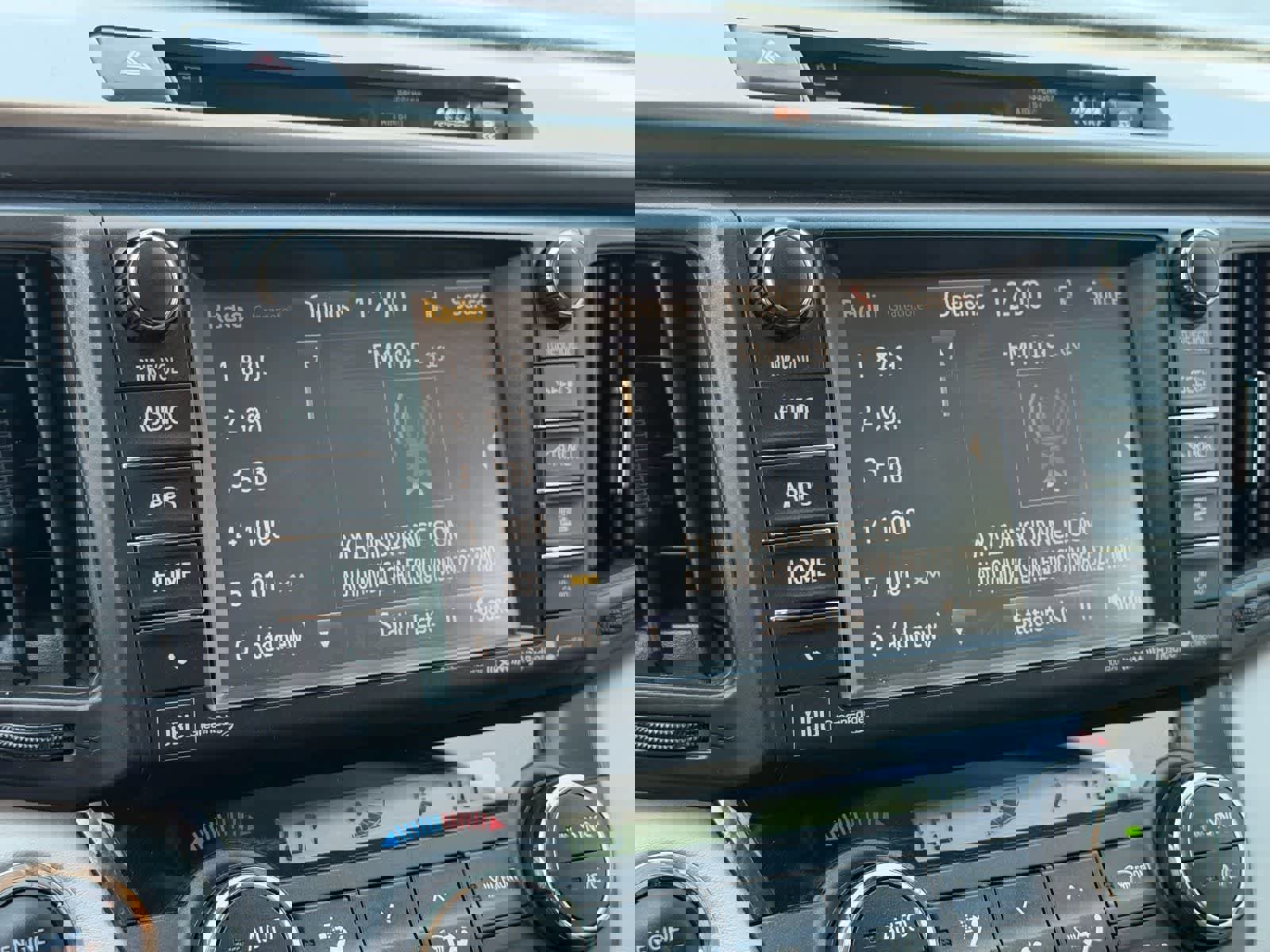 Used 2018 Toyota RAV4 Limited w/ Advanced Technology Package image 23